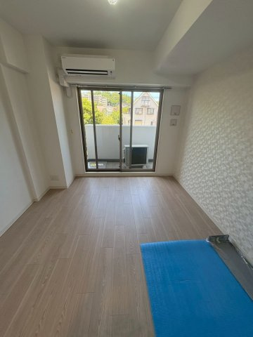 ファーストフィオーレ神戸ピアチェーレの居間・リビング|使いやすいリビングです