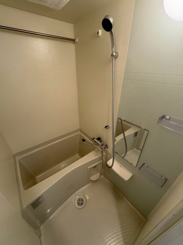 ファーストフィオーレ神戸ピアチェーレの浴室|落ち着いた空間のお風呂です