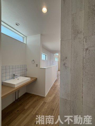 茅ヶ崎市東海岸北　新築戸建の洗面所|コンパクトで使いやすい洗面所