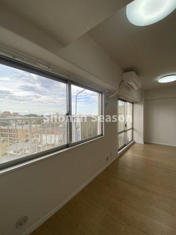 【居間・リビング】 | 内覧の際には新生活をイメージしながら隅々までご覧くださいね♪