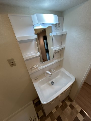 箕面東コーポラスの独立洗面台