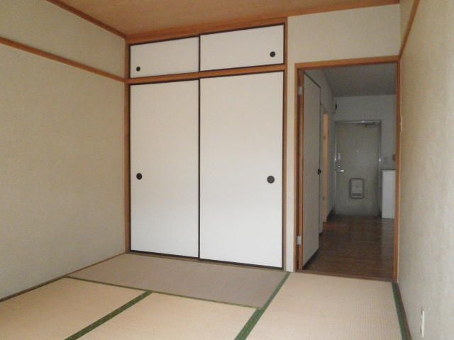 アイリスコートの和室