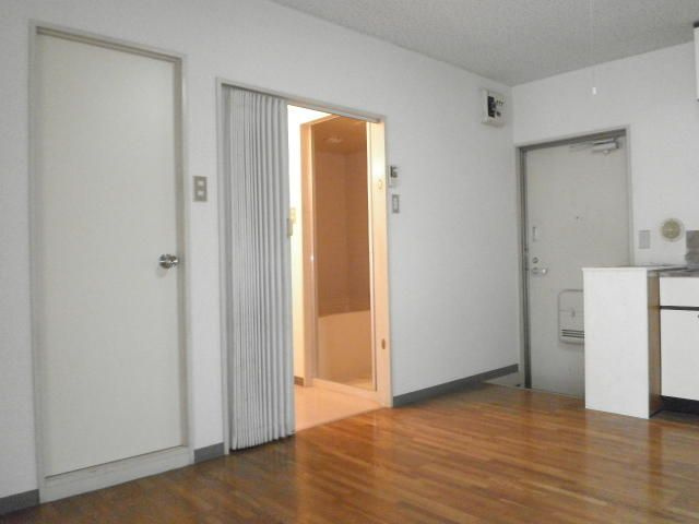 アイリスコートの居間・リビング