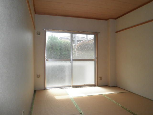 アイリスコートの和室