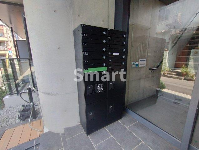 【エントランス】 | Plus door NAKANO