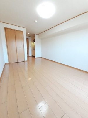 【居間・リビング】 | レジデンスひらお1ROO | 内装です