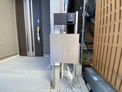 【設備】 | 沖縄市南桃原（全8棟）ラスト3号棟 | 3号棟　便利なポスト付き♪