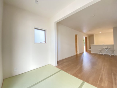 【和室】 | 沖縄市南桃原（全8棟）ラスト3号棟 | 3号棟　LDK16帖＋畳コーナー3帖付き♪