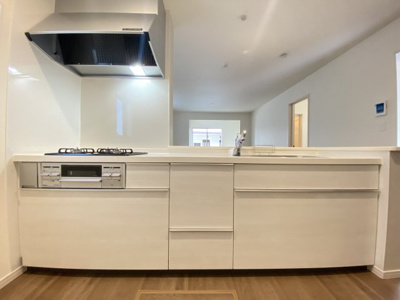 【キッチン】 | 沖縄市南桃原（全8棟）ラスト3号棟 | 3号棟　使いやすいシステムキッチン♪