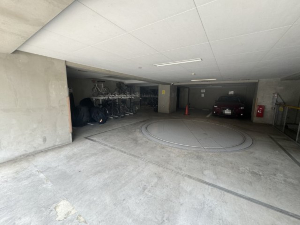 クリオ住吉壱番館の駐車場