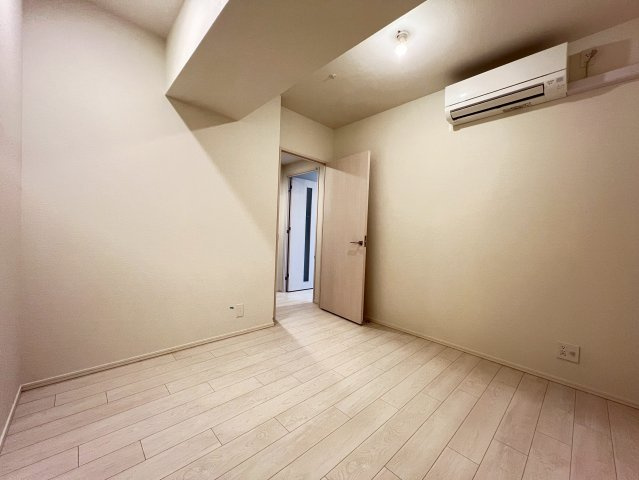 スプランディッド上本町WESTの洋室