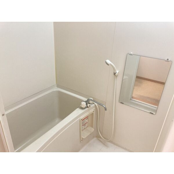 ベレーサ山王　名古屋市賃貸　仲介手数料無料の浴室