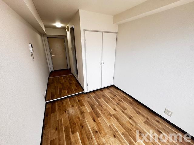 大池5番館の寝室|広くて明るい寝室