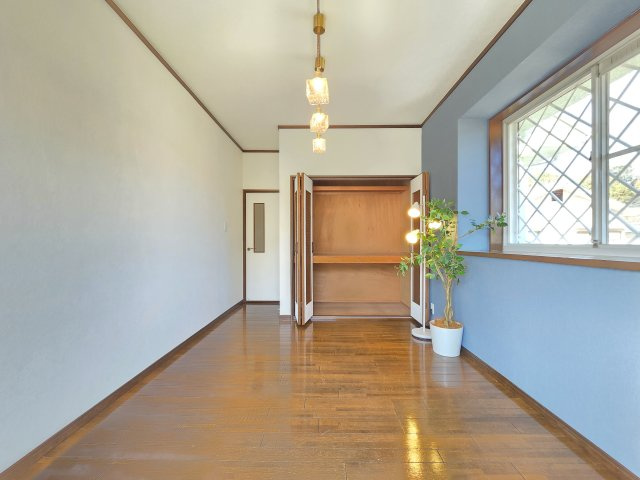 阪南市山中渓　中古戸建の洋室