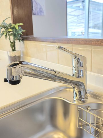 阪南市山中渓　中古戸建のキッチン|新品LIXIL製水栓　節湯仕様