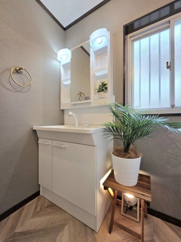 阪南市山中渓　中古戸建の独立洗面台|TOTO洗面台新調。快適空間リニューアル。