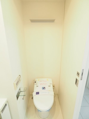 新品家具付きマンション高田6(KaGood東京)のトイレ