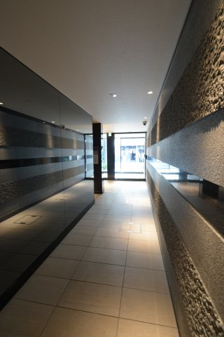 レオンコンフォート谷町九丁目のロビー