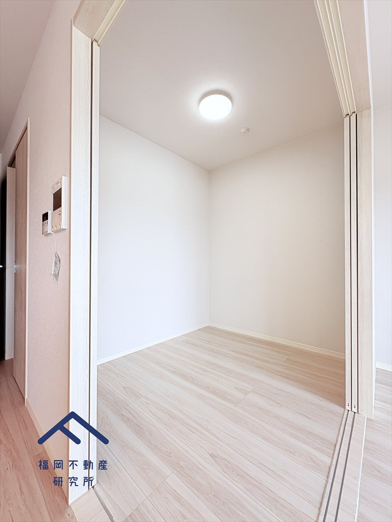 ネオス千鳥ザ・プレイスの洋室