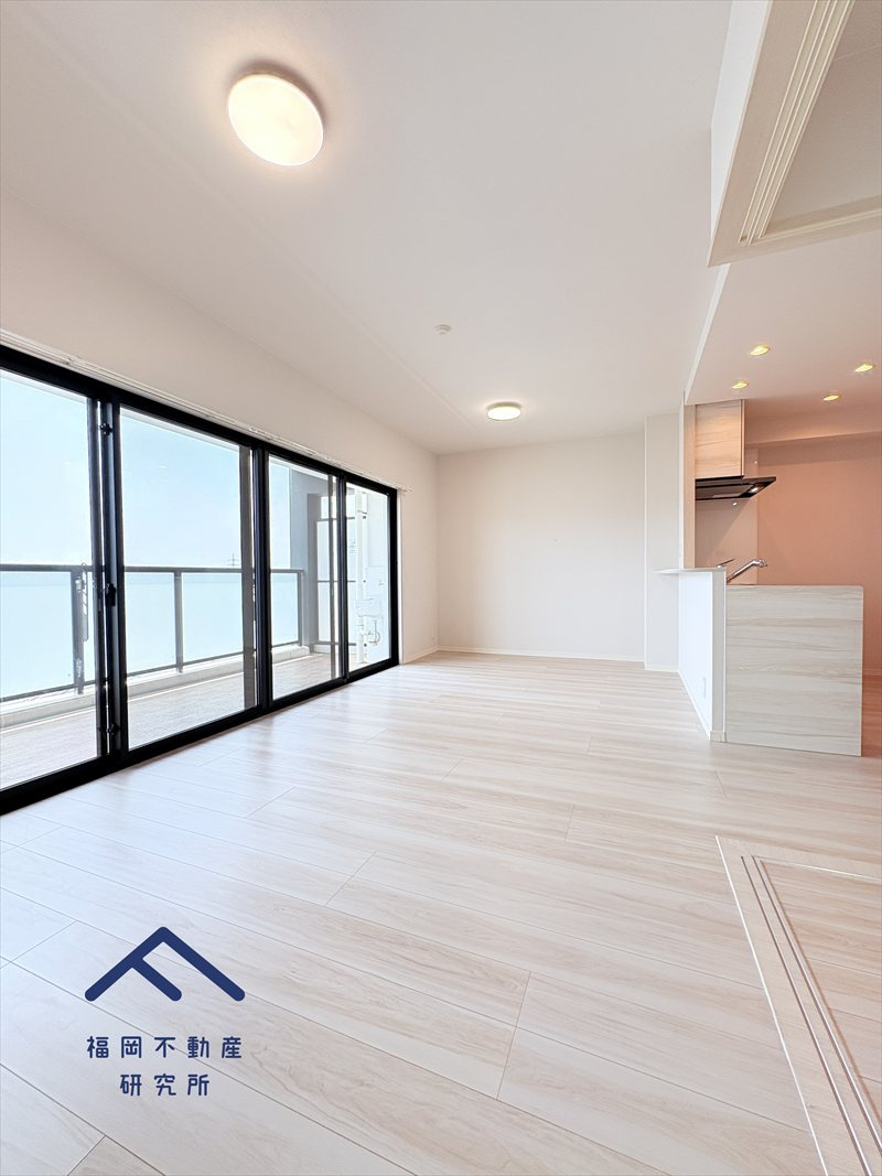 ネオス千鳥ザ・プレイスの居間・リビング