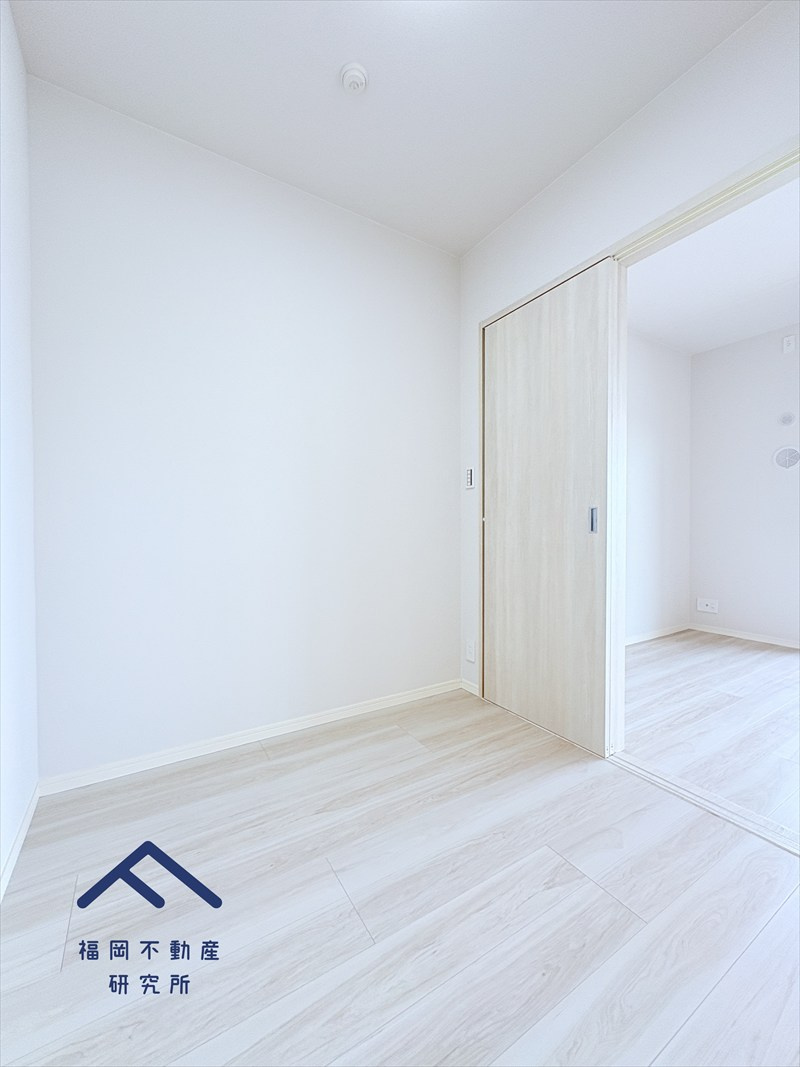 ネオス千鳥ザ・プレイスの洋室