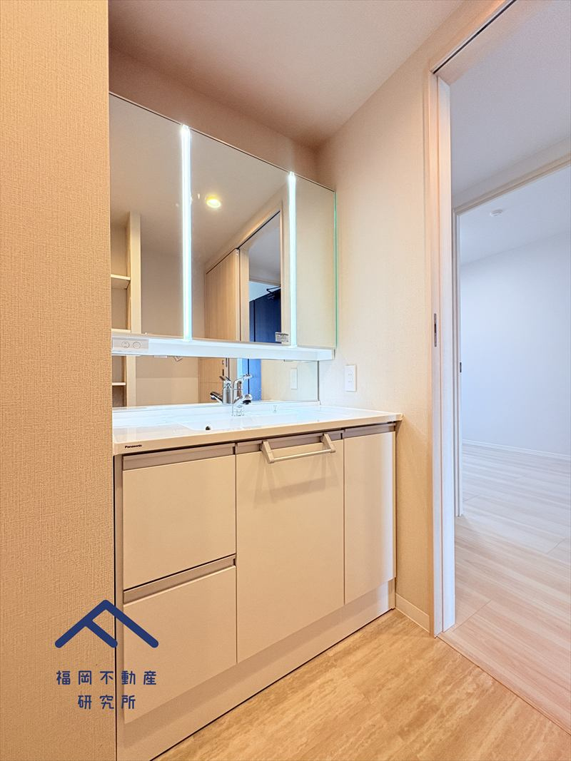 ネオス千鳥ザ・プレイスの独立洗面台