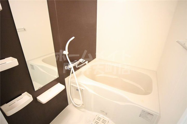 【浴室】 | エグゼ大阪BAY | コンパクトで使いやすいお風呂です