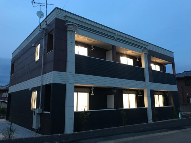 【外観】 | グランディールⅢ | 外観写真（夜）