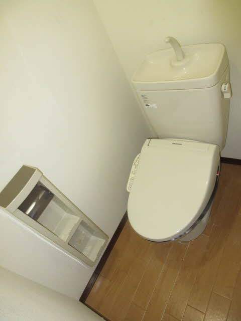 ストークⅡのトイレ|もちろん、ウォシュレット付き★