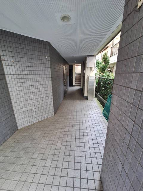 ドリームハイツのエントランス|ゆとりのあるエントランススペース