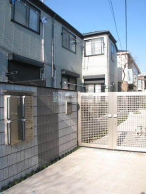 【エントランス】 | ファミーユ