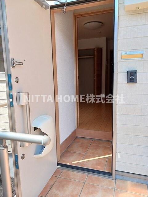 ナリッシュの玄関|玄関にはシューズボックスを設置済み☆彡