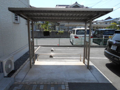 【その他】 | レジデンス | 屋根付き駐輪場