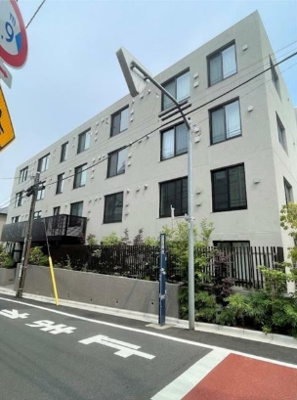 【外観】 | CREALpremier笹塚 | 鉄筋コンクリート造のがっちりとした建物。