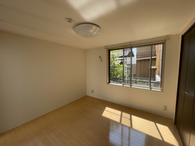 【洋室】 | リュセル高校通り | 1F