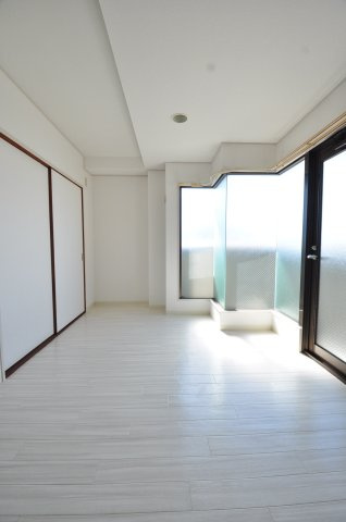 大阪市城東区関目３丁目の賃貸マンションのバルコニー