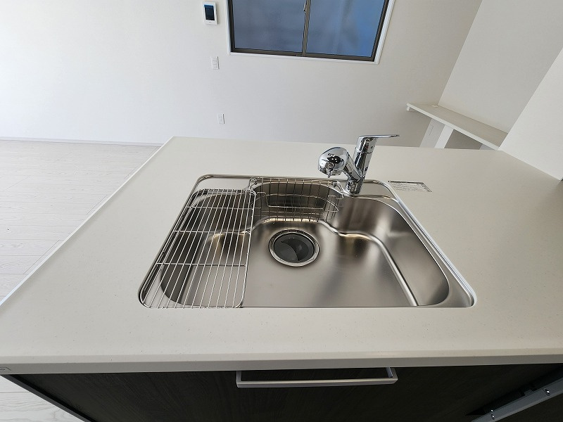 小牧市大字下末　新築戸建　3号棟のキッチン|使いやすいキッチンです