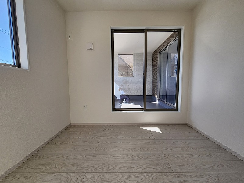 小牧市大字下末　新築戸建　3号棟の洋室|落ち着いた色調の洋室です