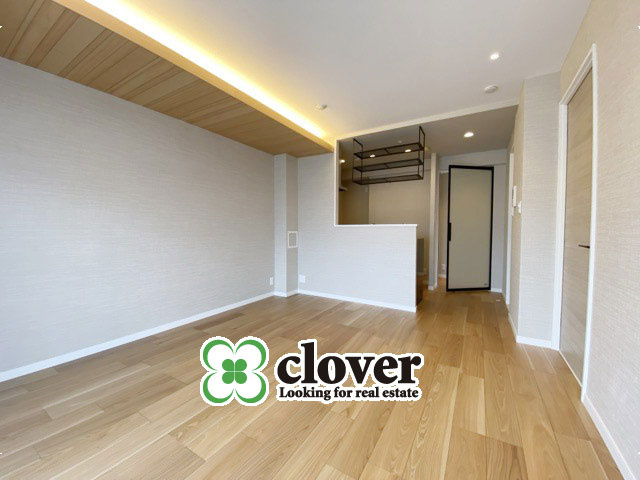 【居間・リビング】 | グリュック8二子玉川イーストウィング | くつろぎの空間であるLDKの様子。安心してくつろげるよう派手さは控えて、さりとて地味すぎもせず、あなたの生活を彩ってくれます。～即日のご見学可能～　お問合せはお気軽にどうぞ。
