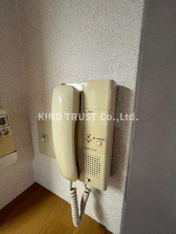 シェ・クララのトイレ|落ち着いた色調のトイレです