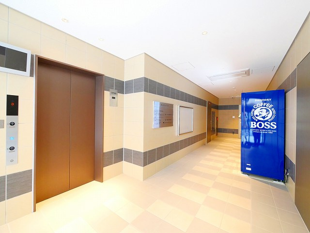 西大寺スクエアのエントランス