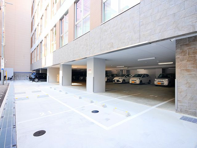 西大寺スクエアの駐車場