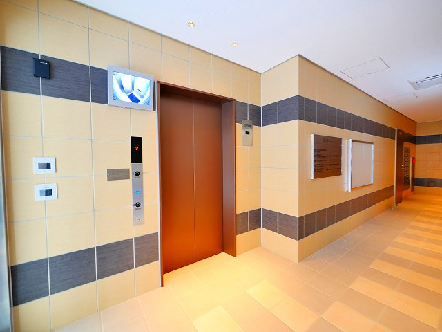 西大寺スクエアのエントランス