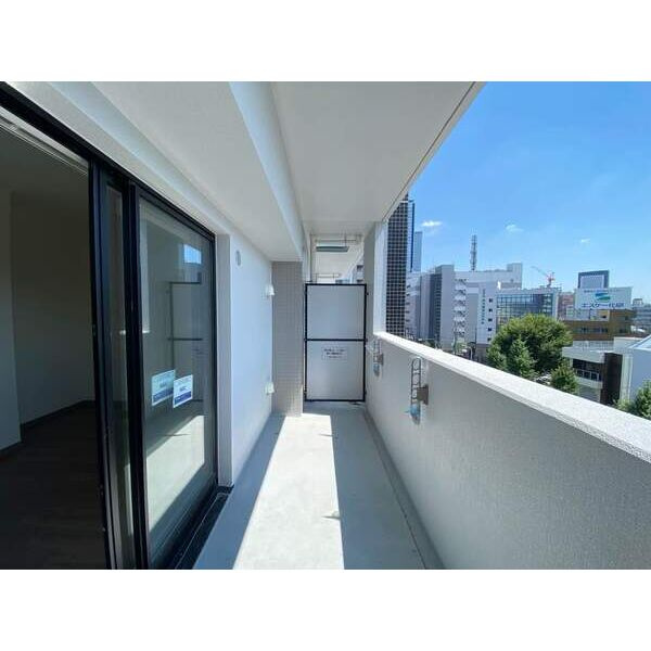 エステシア名駅　名古屋市賃貸　仲介手数料無料のバルコニー