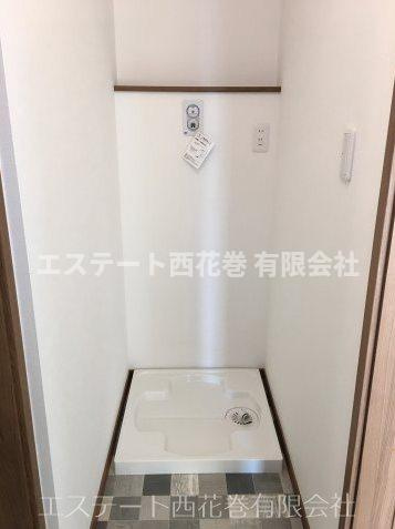 モンステラ|洗濯機置き場