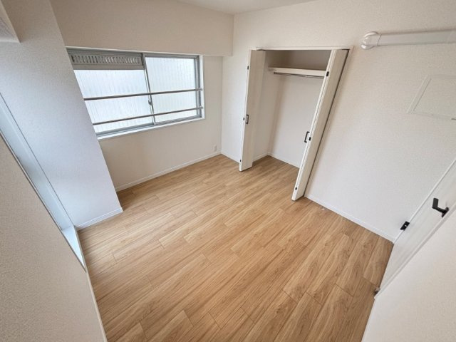  金山レックスマンションの洋室