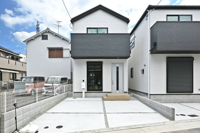 テラシエ下坂部2丁目新築一戸建て全3区画│4LDK+駐車2台可(車種制限有)