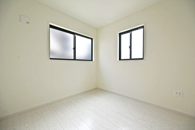 テラシエ下坂部2丁目新築一戸建て全3区画│4LDK+駐車2台可(車種制限有)の洋室|-洋室5帖(2F)-