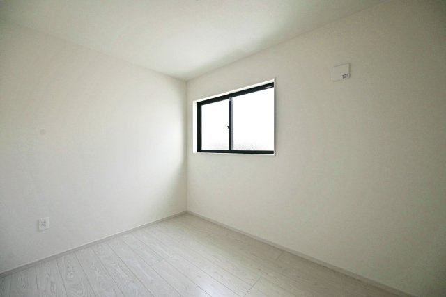 テラシエ下坂部2丁目新築一戸建て全3区画│4LDK+駐車2台可(車種制限有)の洋室|-洋室4.3帖(2F)-