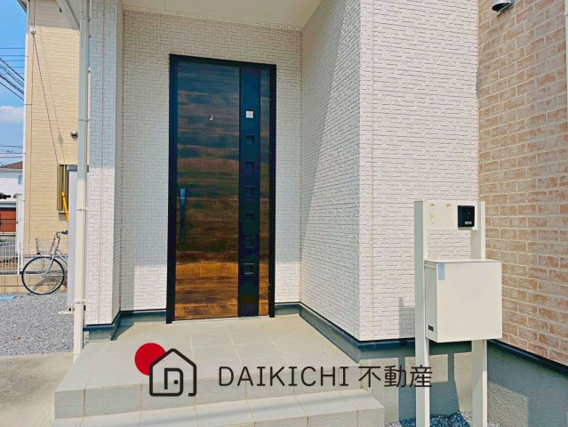 【玄関】 | 鴻巣市小松1丁目　中古戸建